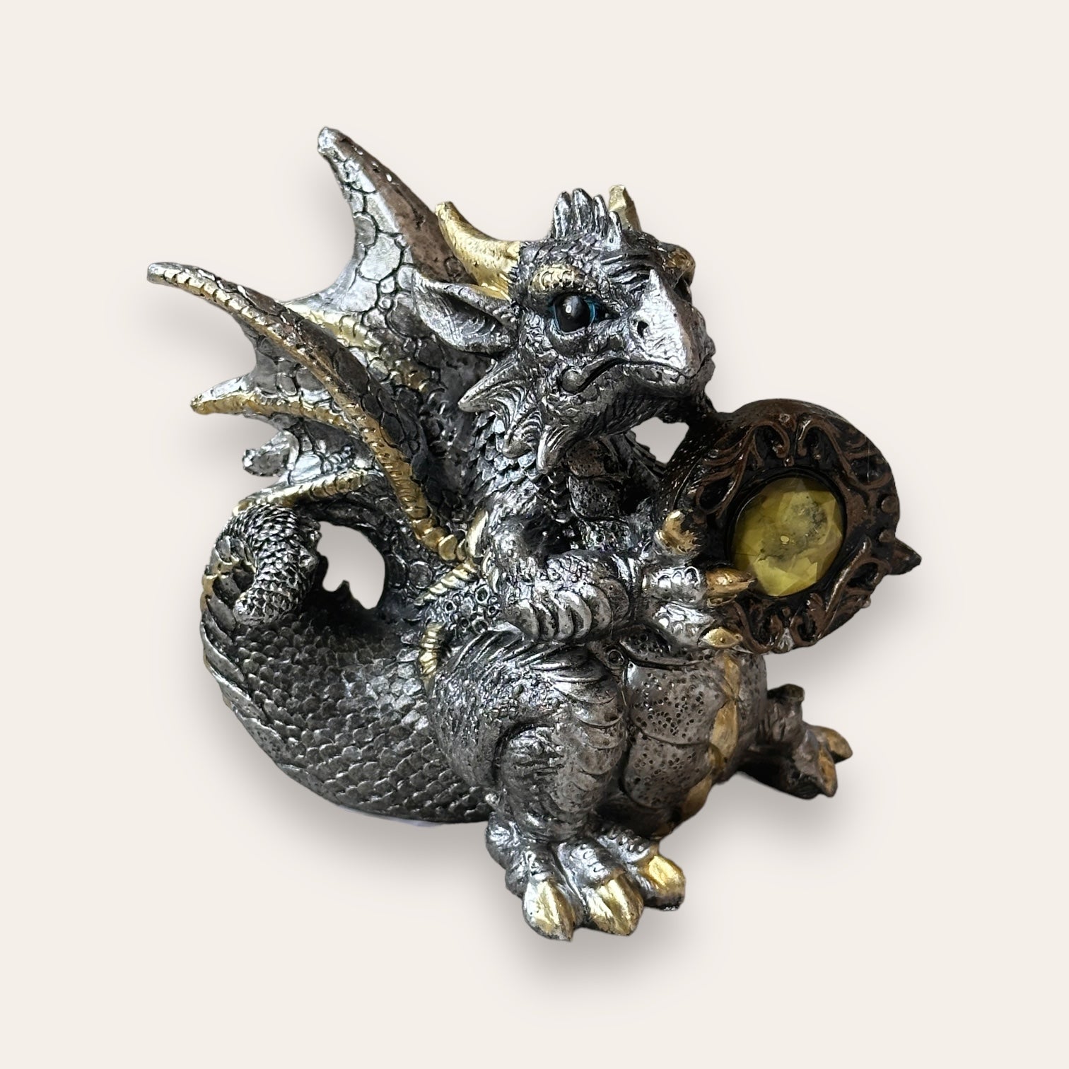 דרקון שומר אבן החן - Cosmic House