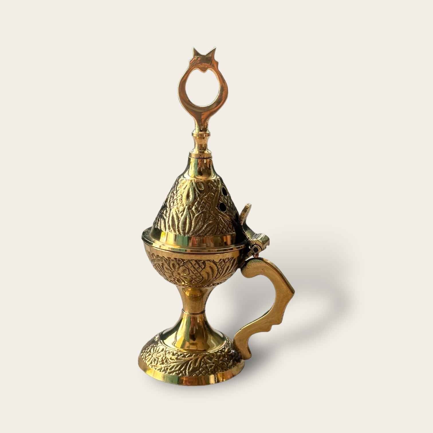 מעמד לשרף וקונוסים מפליז מרקש